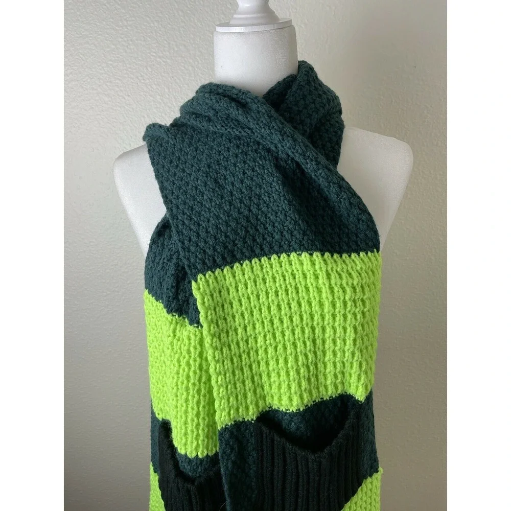 Steve Madden Women  Knit Tassel Scarf Green/ Teal/ Black Pockets 10